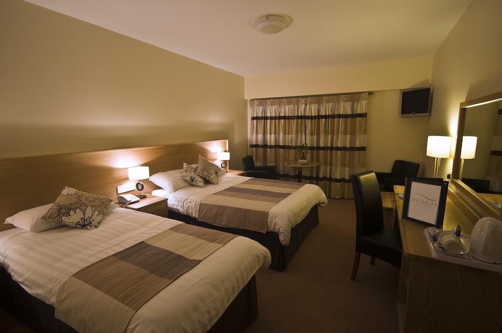 Beach Hotel & Restaurant Downings Ngoại thất bức ảnh