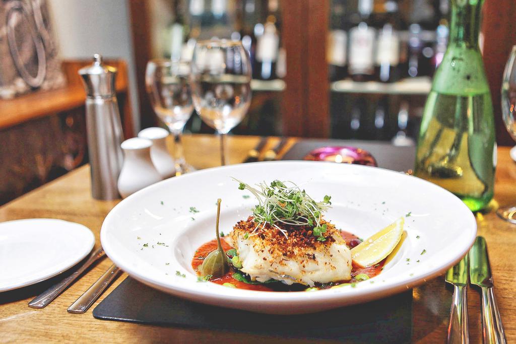 Beach Hotel & Restaurant Downings Ngoại thất bức ảnh